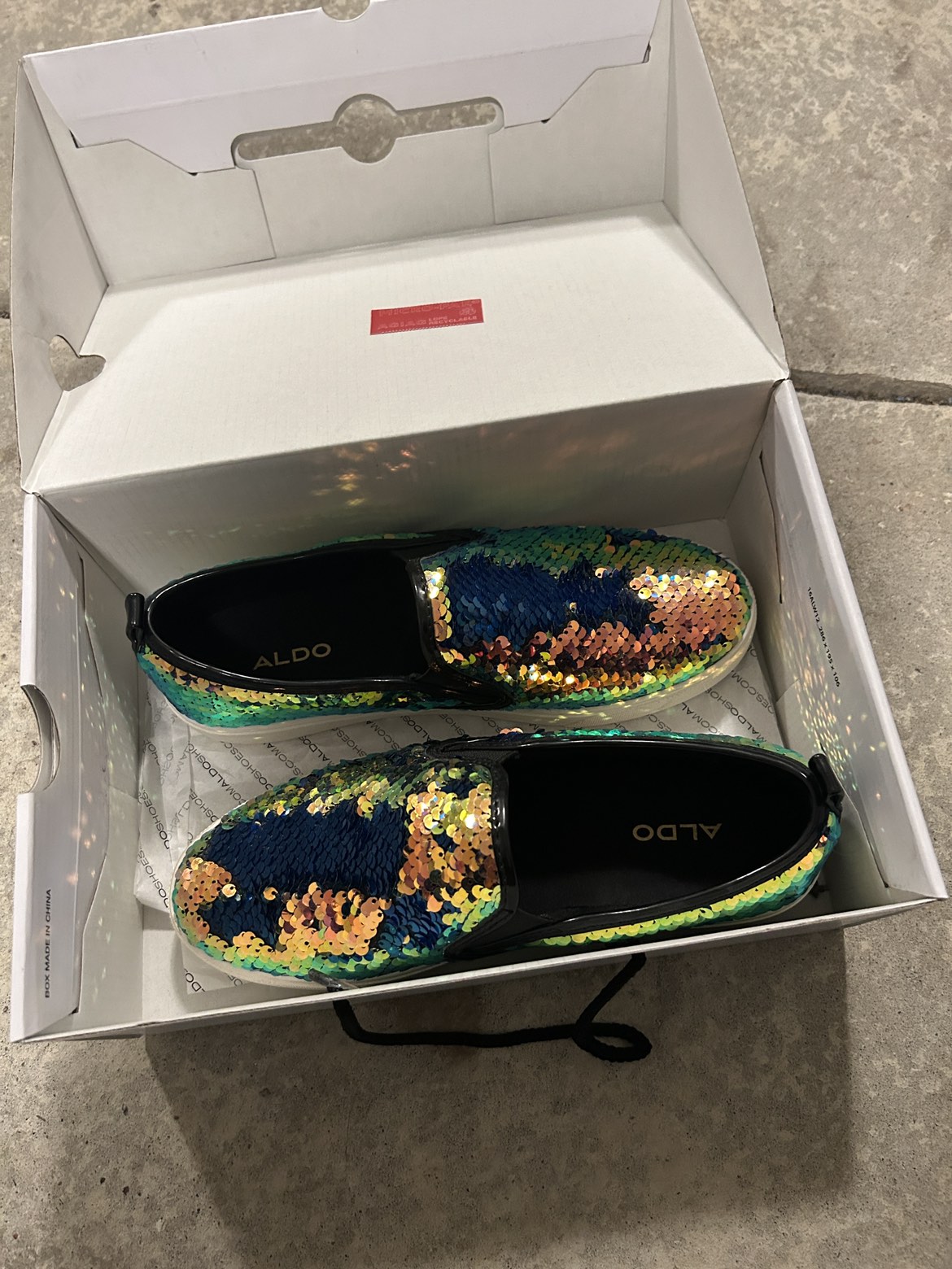 Mermaid sneakers size 7.5 thumbnail