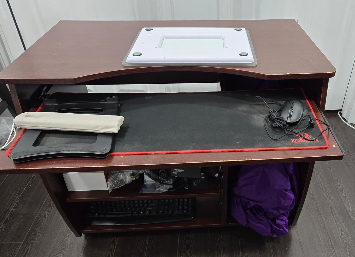 Office Desk - photo 4