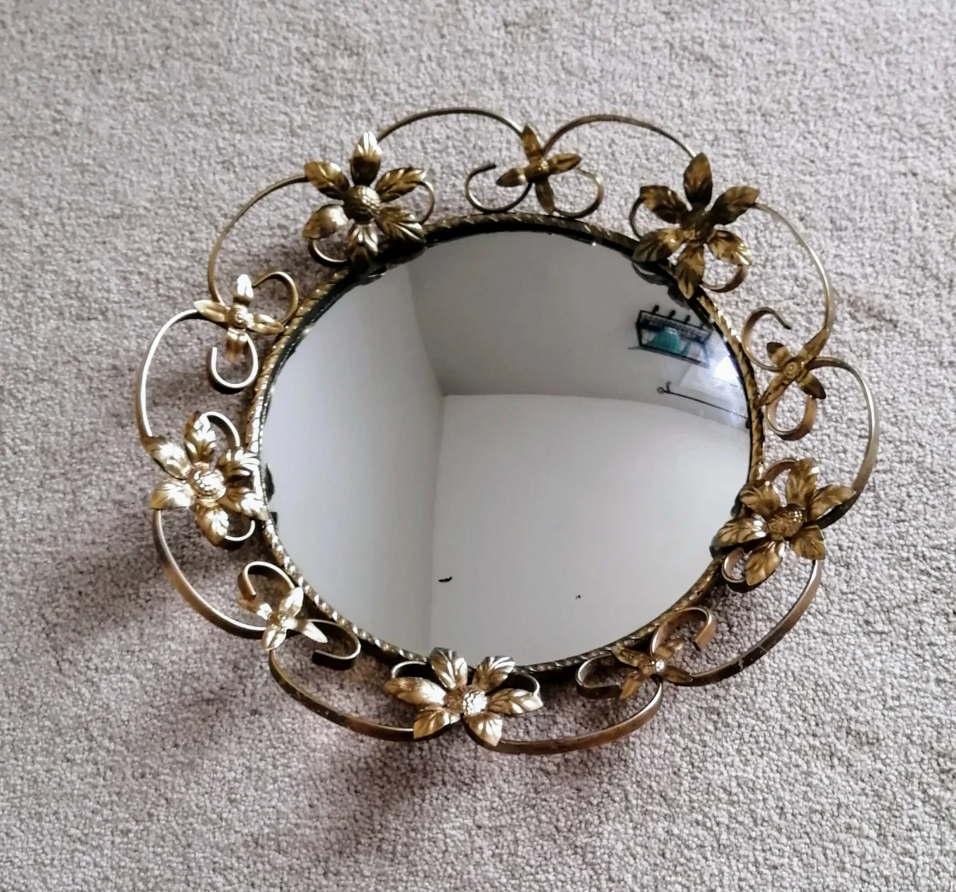 Vintage "Fisheye" Brass Flower Mirror - photo 4