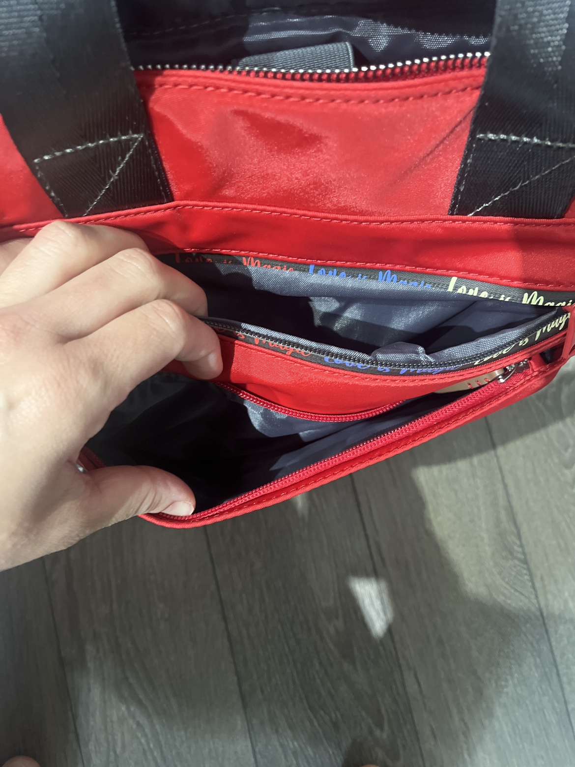 Backpack Red image indicator(4)