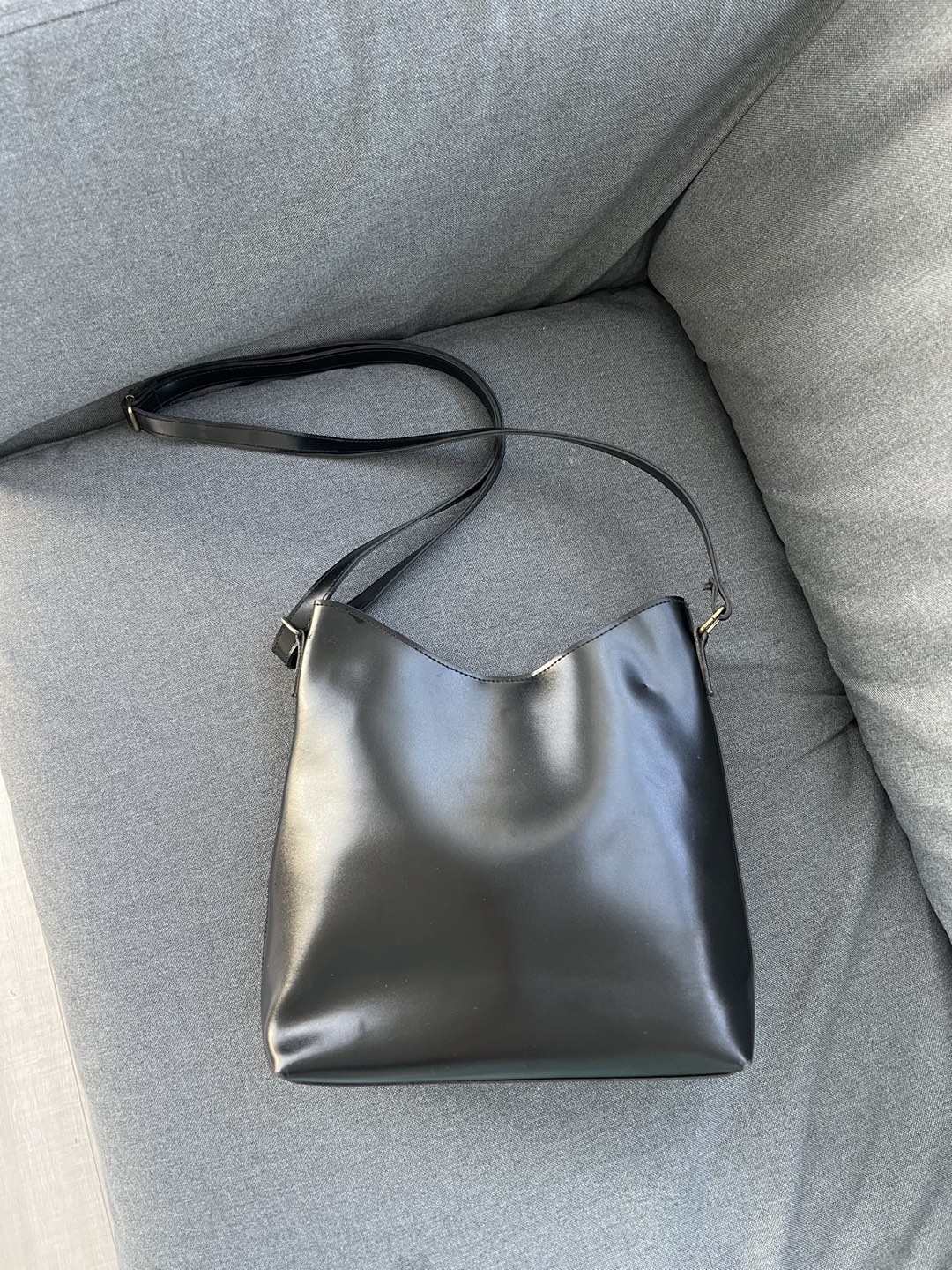 Black cross body small bag FREE