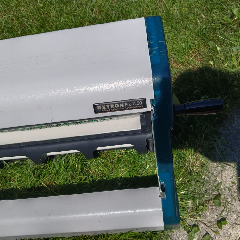 Xyron pro 1250 Adhesive Application & lamination system - photo 3