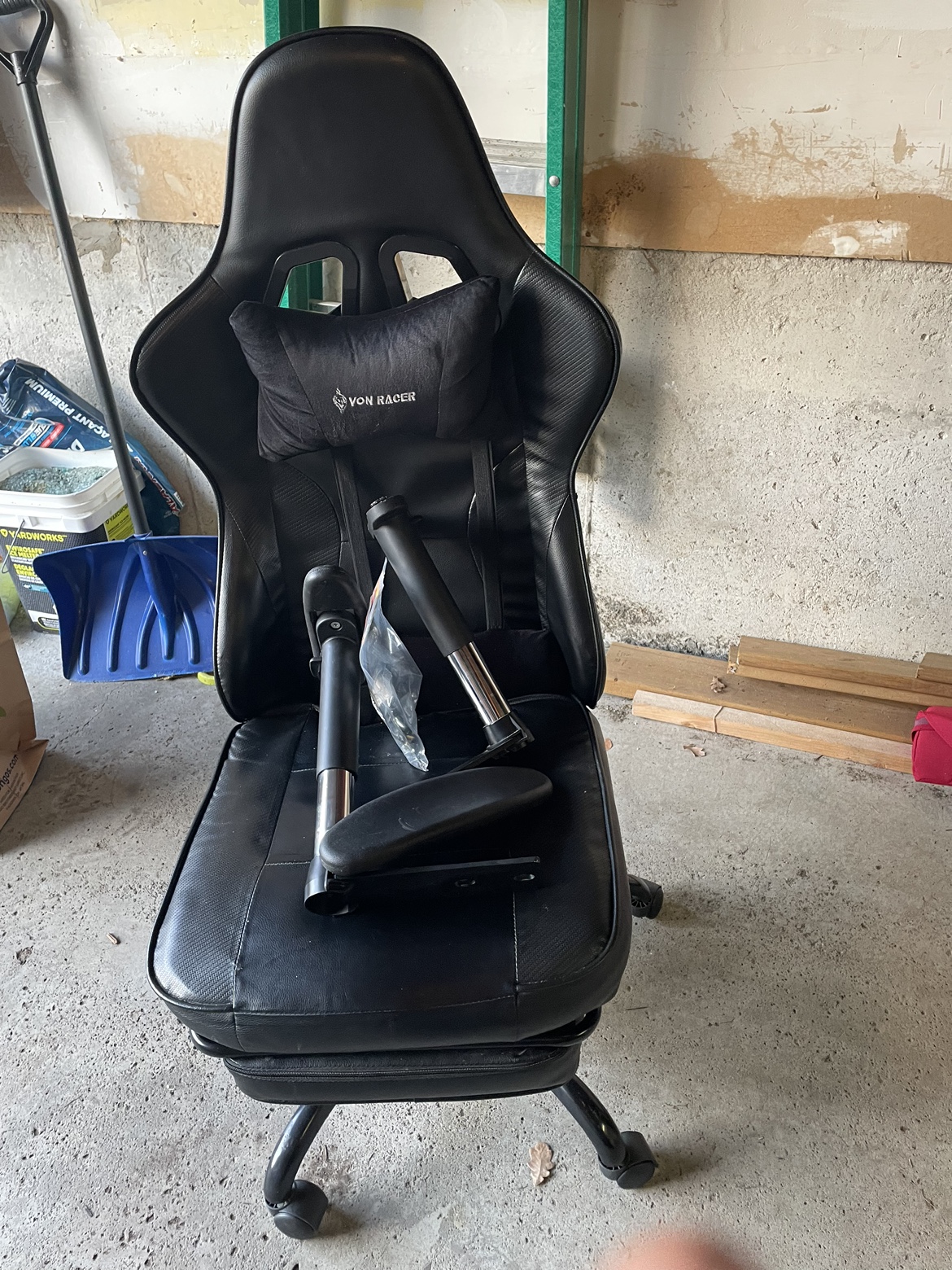 Gaming chair thumbnail