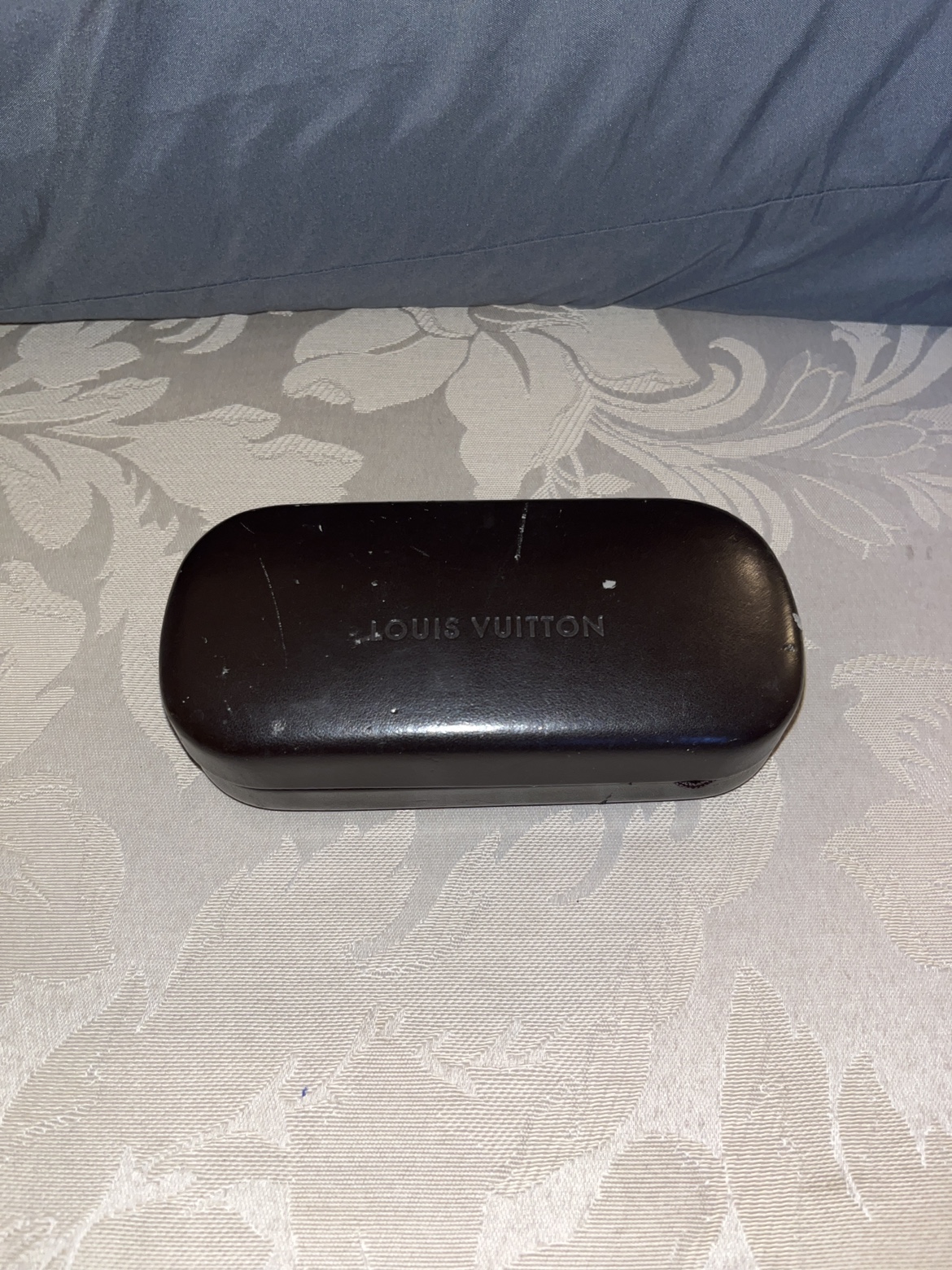 LOUIS VUITTON SUNGLASSES CASE - photo 2
