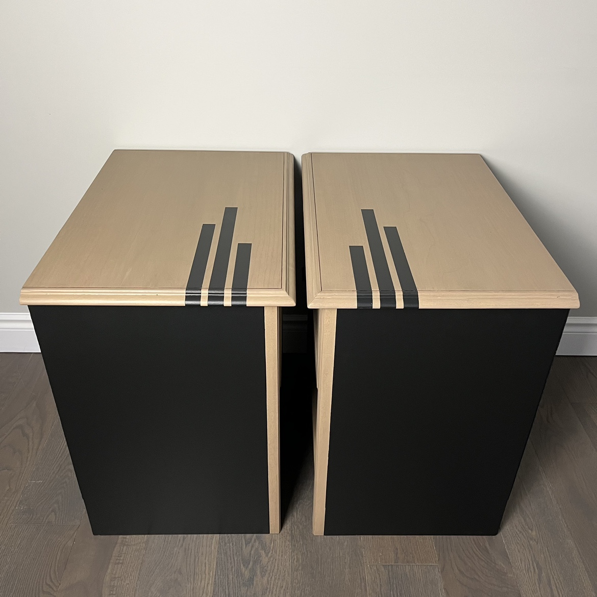 Modern Style Side Tables - photo 3