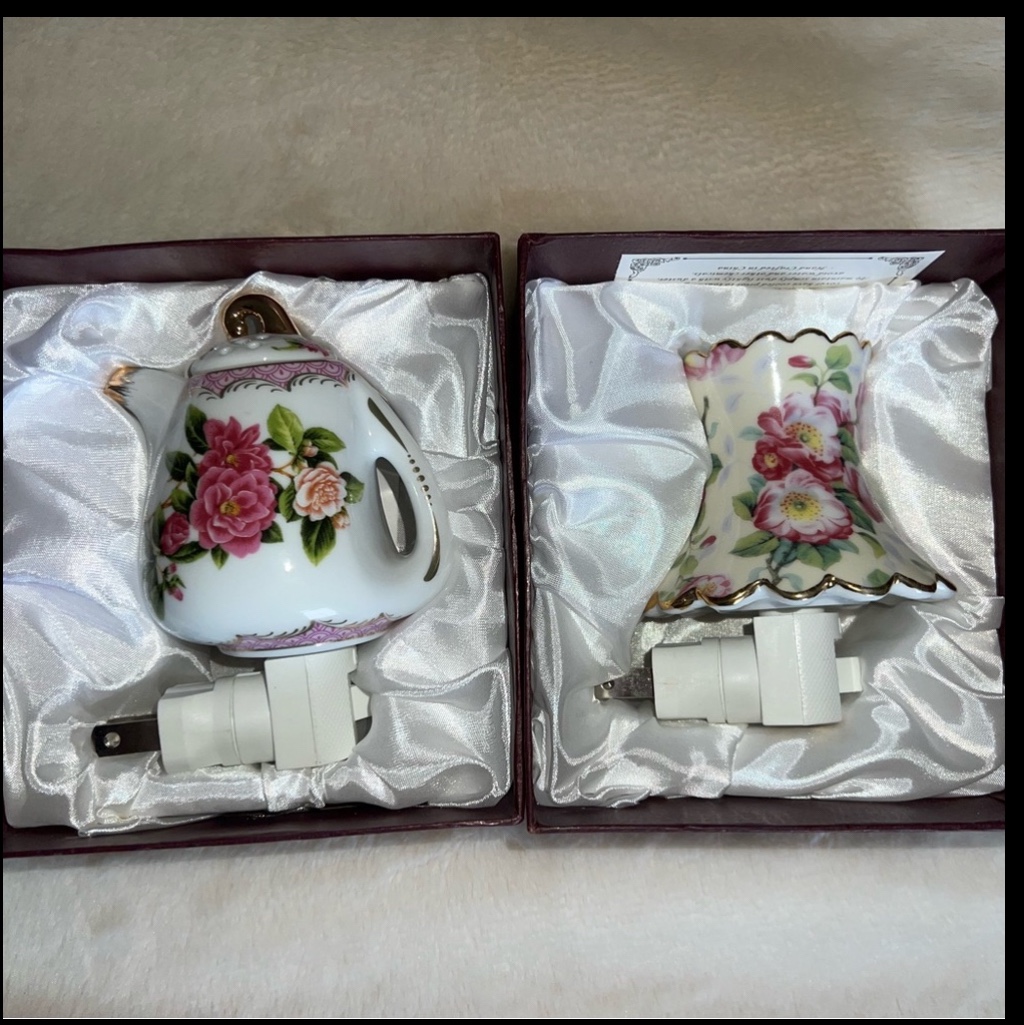 Adeline collection tea set night light 2 in 1 - photo 5