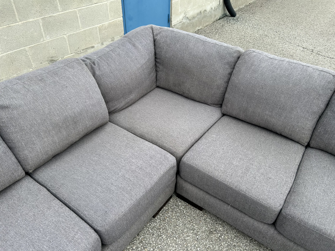 FREE DELIVERY• GREY MODERN LARGE SECTIONAL COUCH / SOFA - photo 5