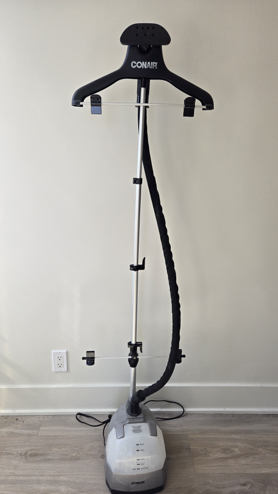 Clothes steamer