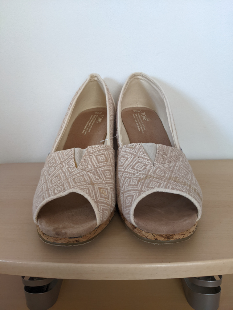 TOMS High Heel Shoes Sandals Footwear Size 11 image indicator(2)