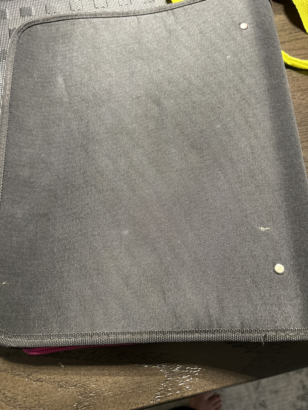 File and binder with extra pockets image indicator(4)