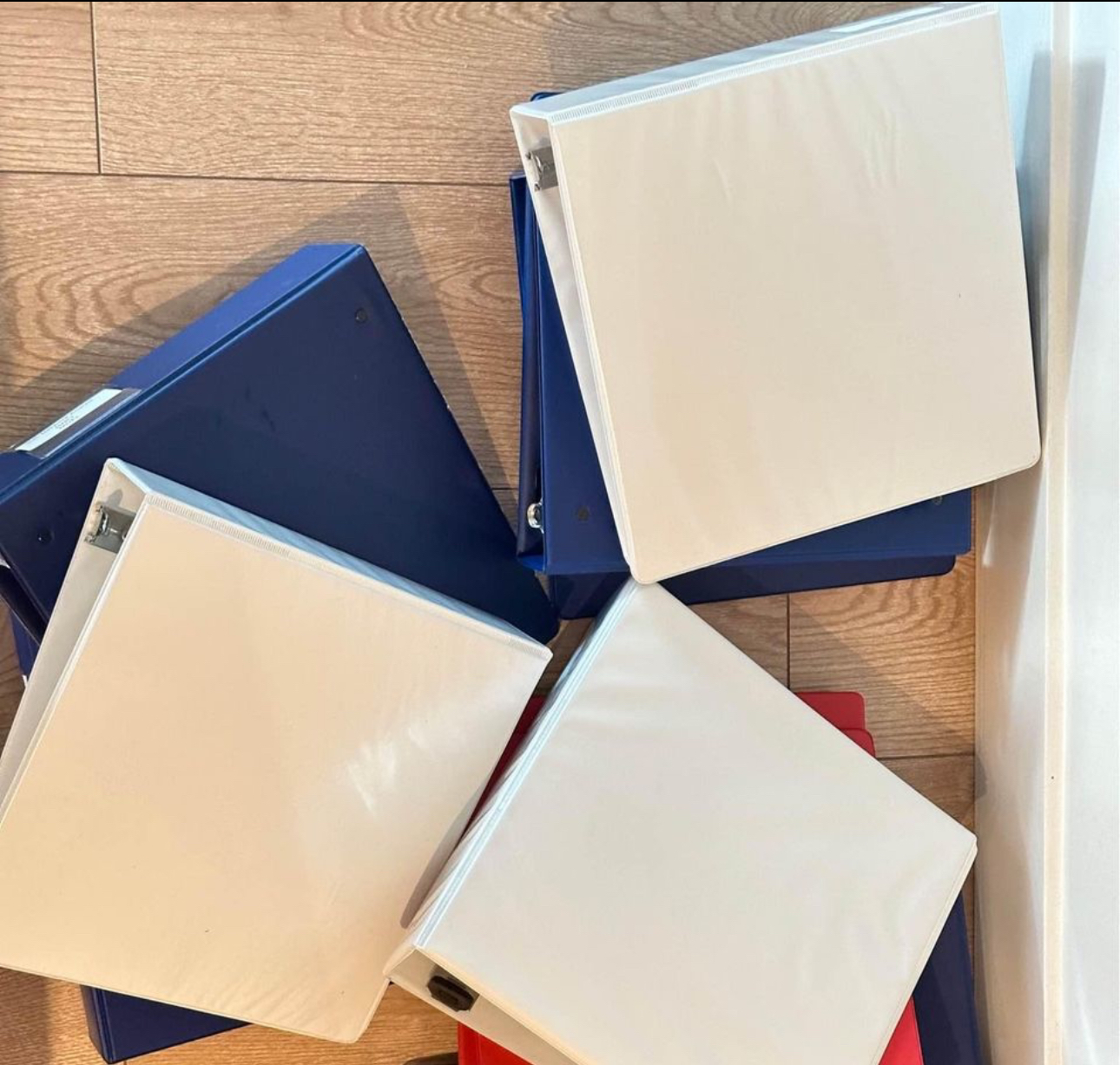 Free binders thumbnail