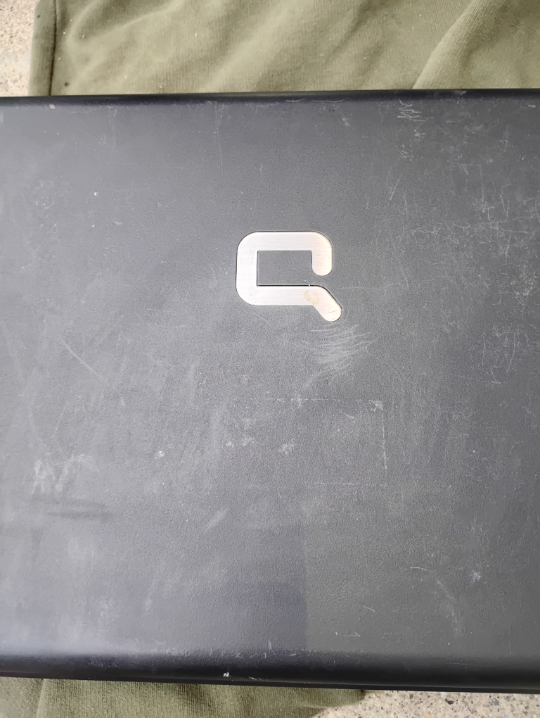 Presario F700 Notebook PC