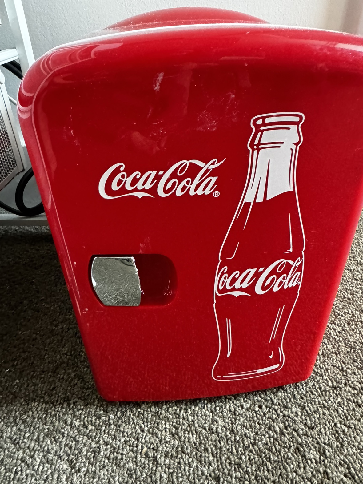 Mini fridge