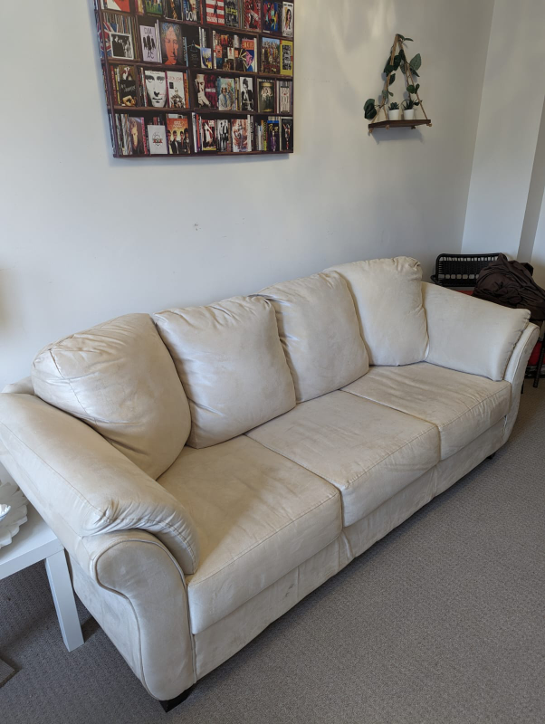couch - photo 3