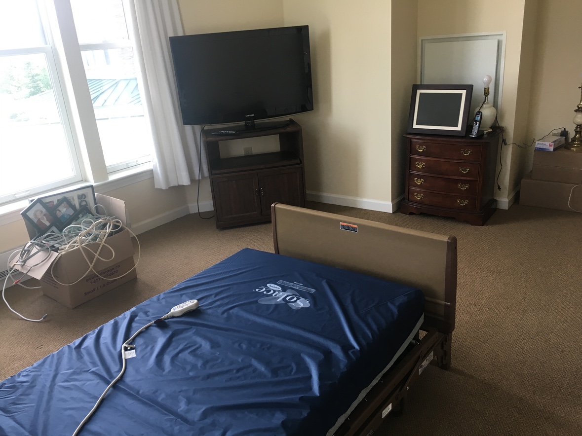 Invacare Bed w/ Mattress, Halo Rings, Overbed Table & Commode - photo 2