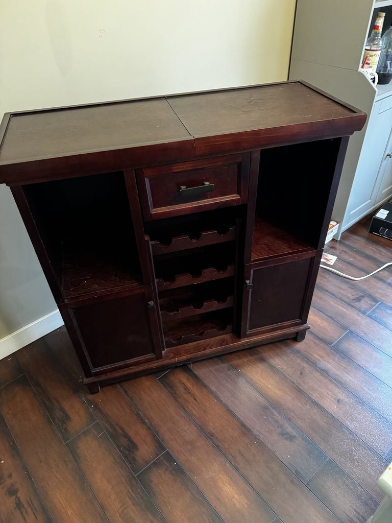 Liquor Cabinet/Hutch