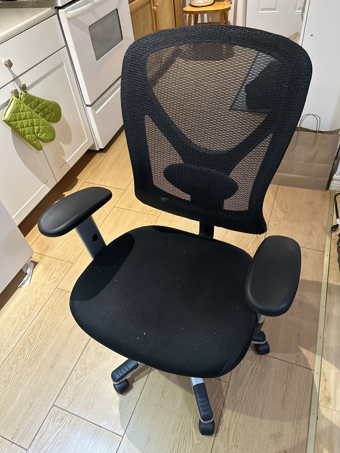 Ergonomic office chair