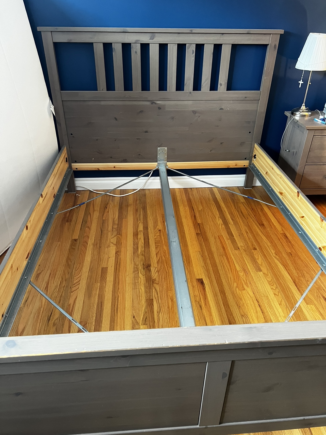 IKEA Hemnes queen bed frame - photo 3