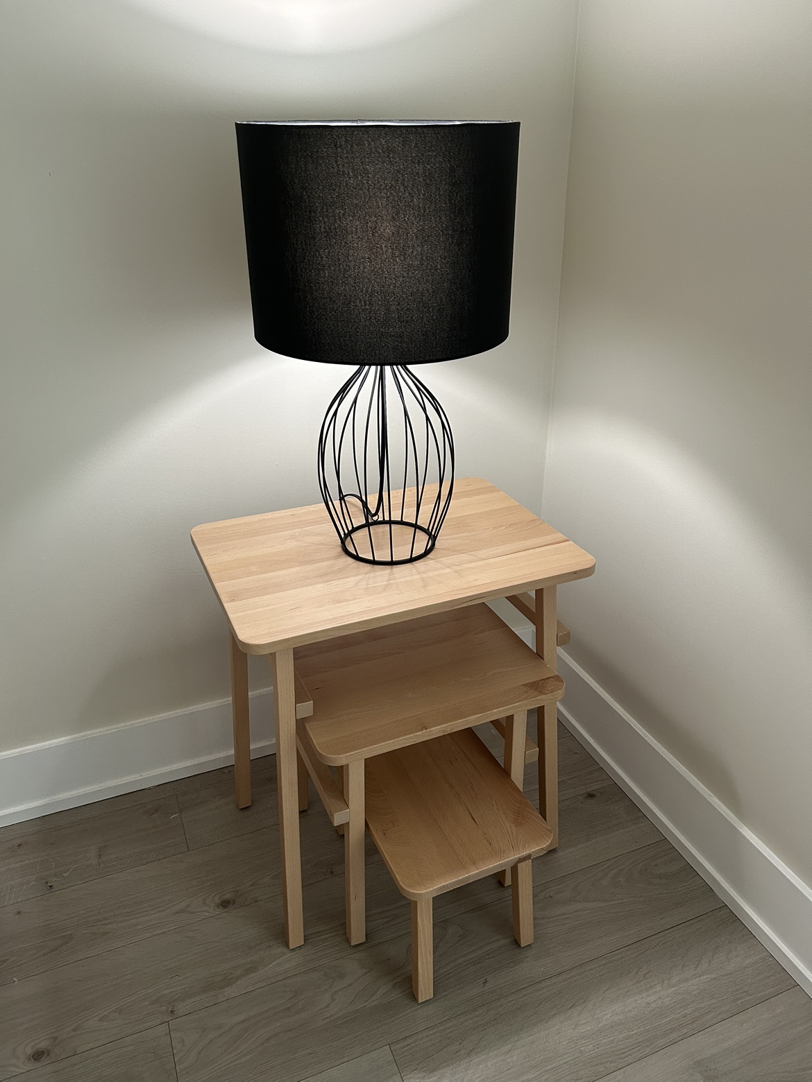 Nightstand and Table Lamp - photo 4