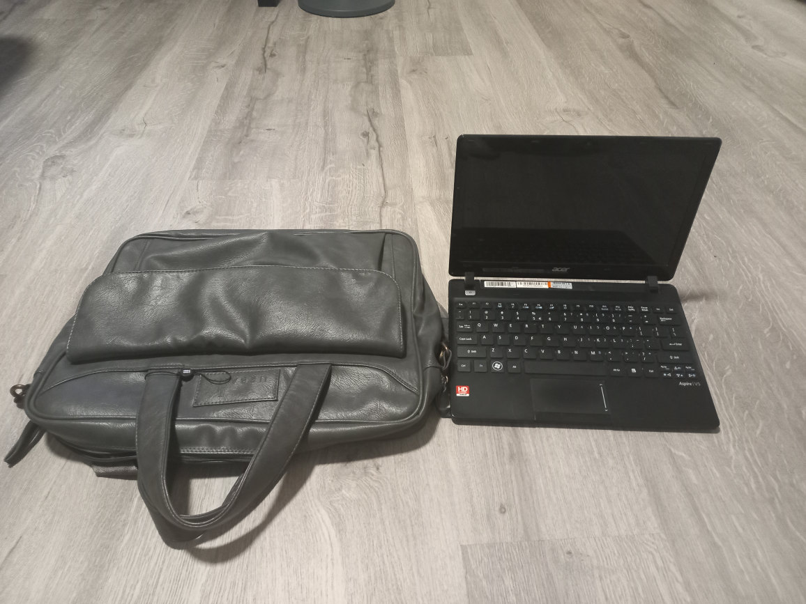 Working Laptop# moving sale thumbnail