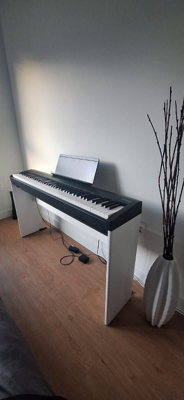 Roland keyboard thumbnail