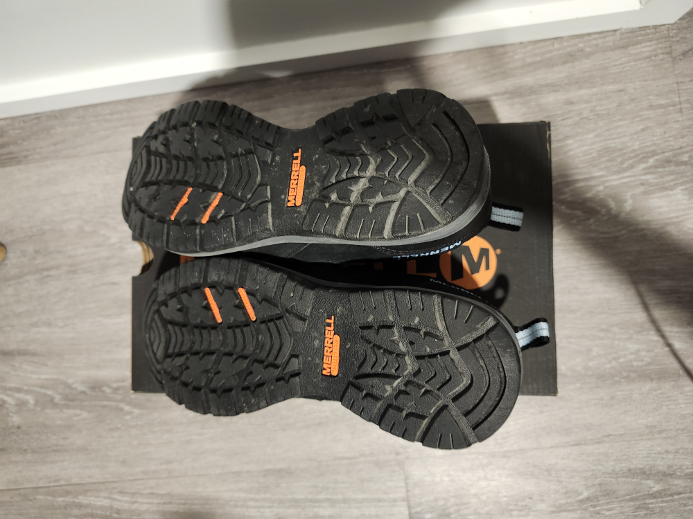 Size 7 Merrel Women's CSA Safety Shoes ALMOST NEW! WORN ONCE image indicator(3)