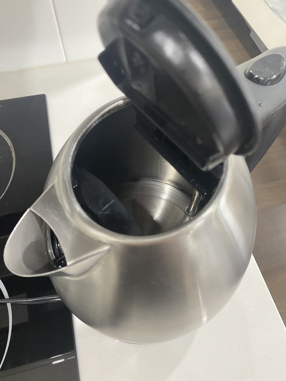 Hamilton Beach electric kettle - photo 2