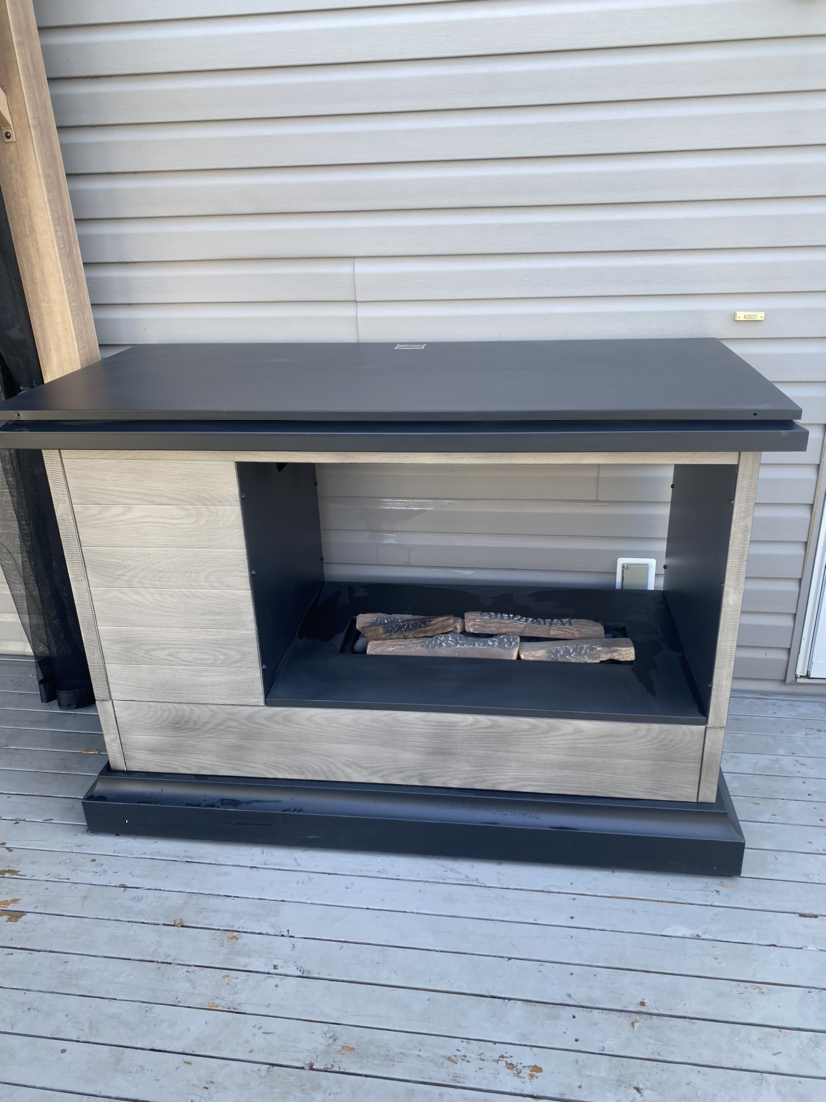 Outdoor 2 Way Propane Fireplace