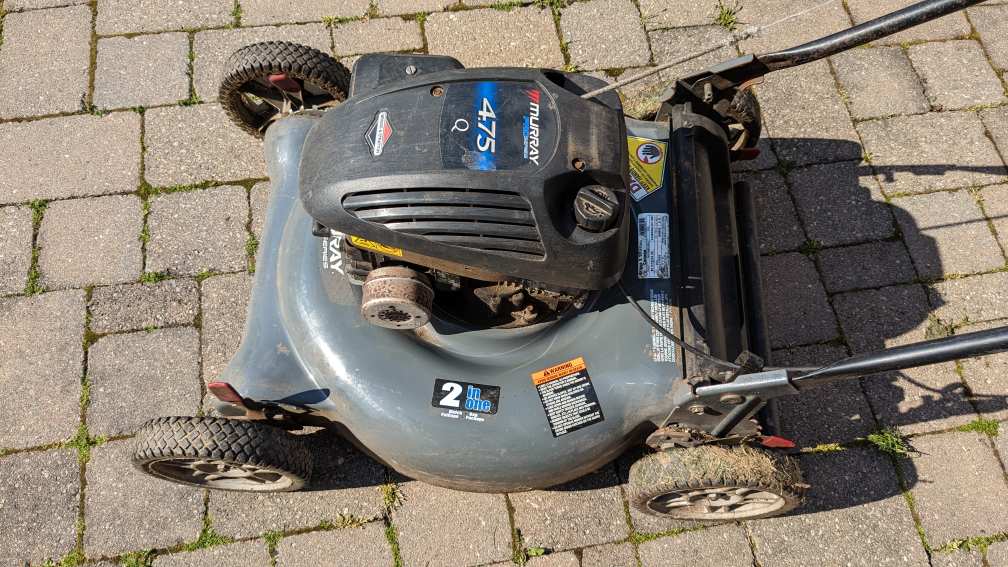 Murray 21" lawn mower with 4.75 HP Briggs and Stratton Gas Motor image indicator(3)