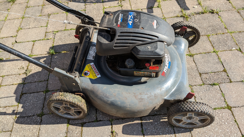 Murray 21" lawn mower with 4.75 HP Briggs and Stratton Gas Motor image indicator(4)