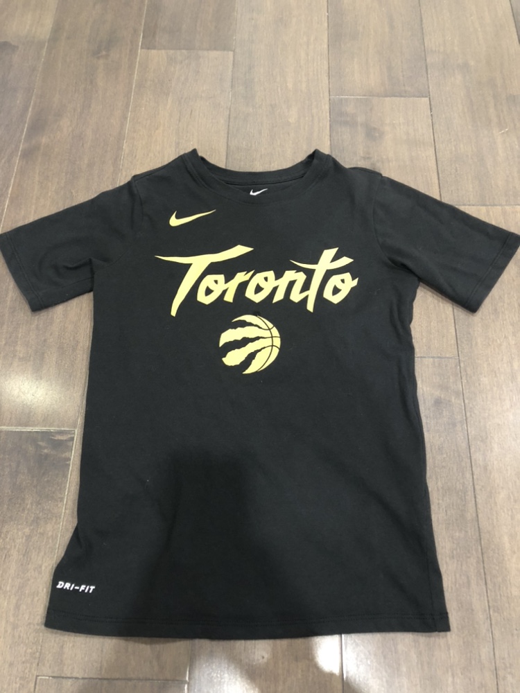 Kids Toronto Raptors Tshirt image indicator(2)