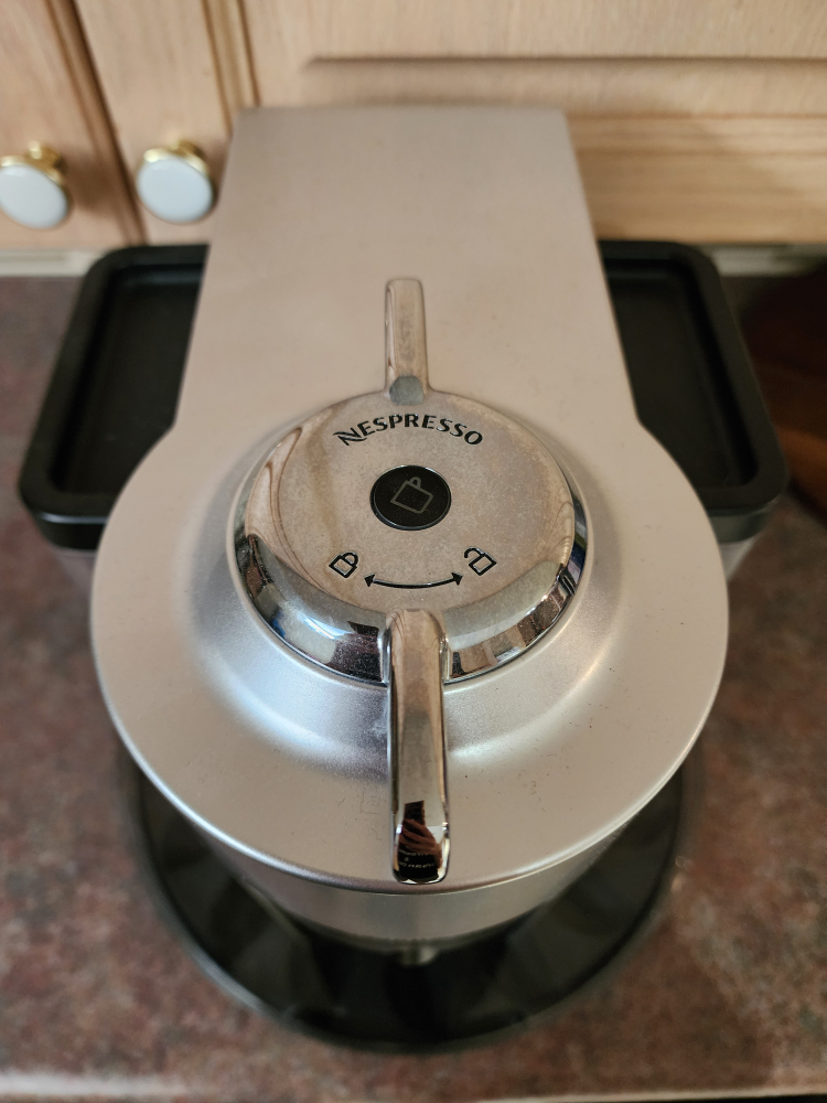 Nespresso Vertuo Evoluo & pod container image indicator(4)