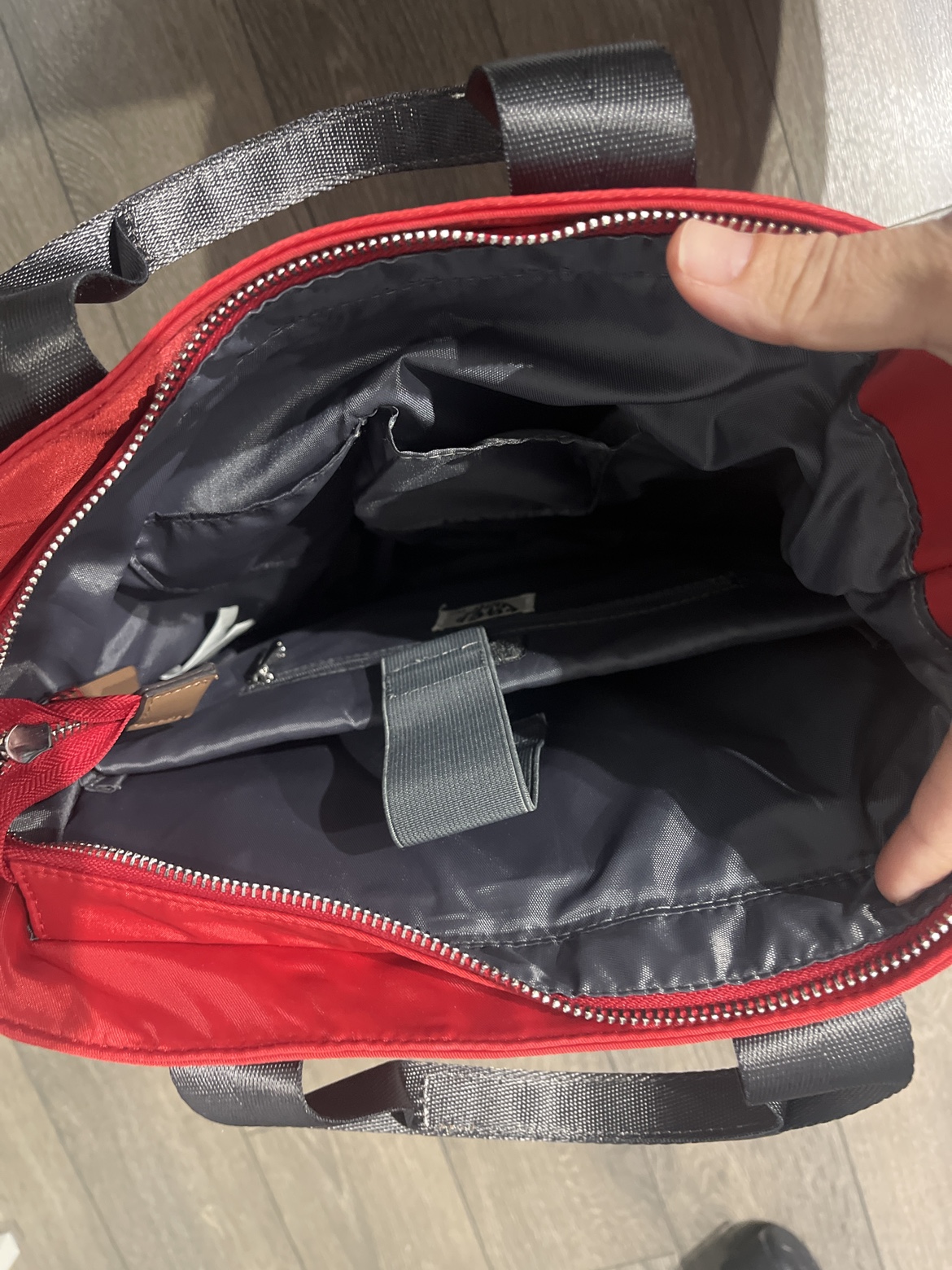 Backpack Red image indicator(3)