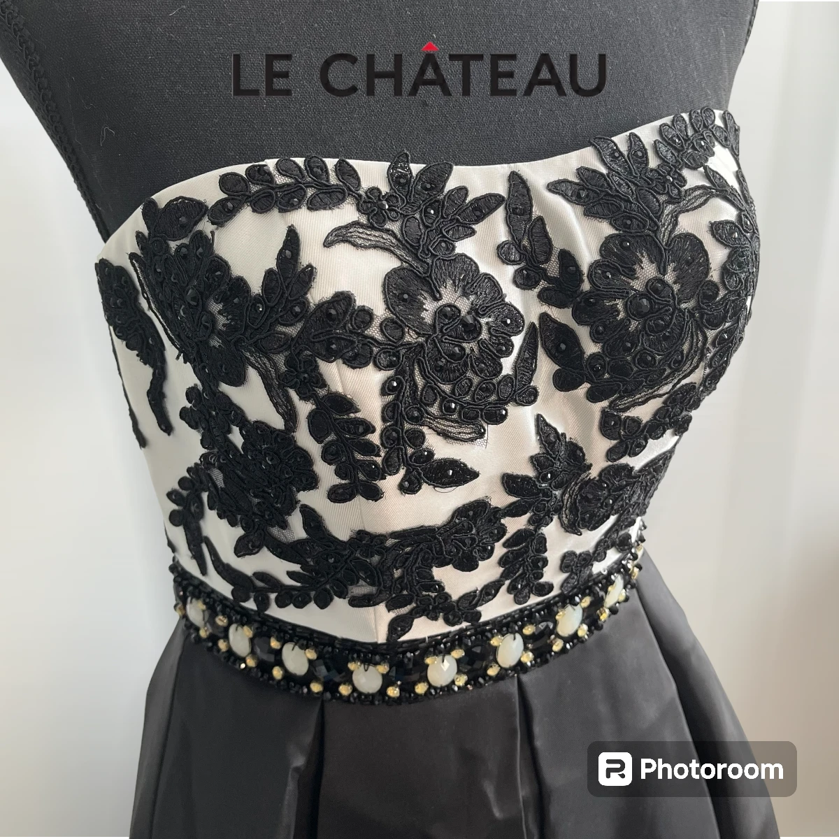 ♠️ BRAND NEW ♠️ Le Château Dress 👗 image indicator(2)