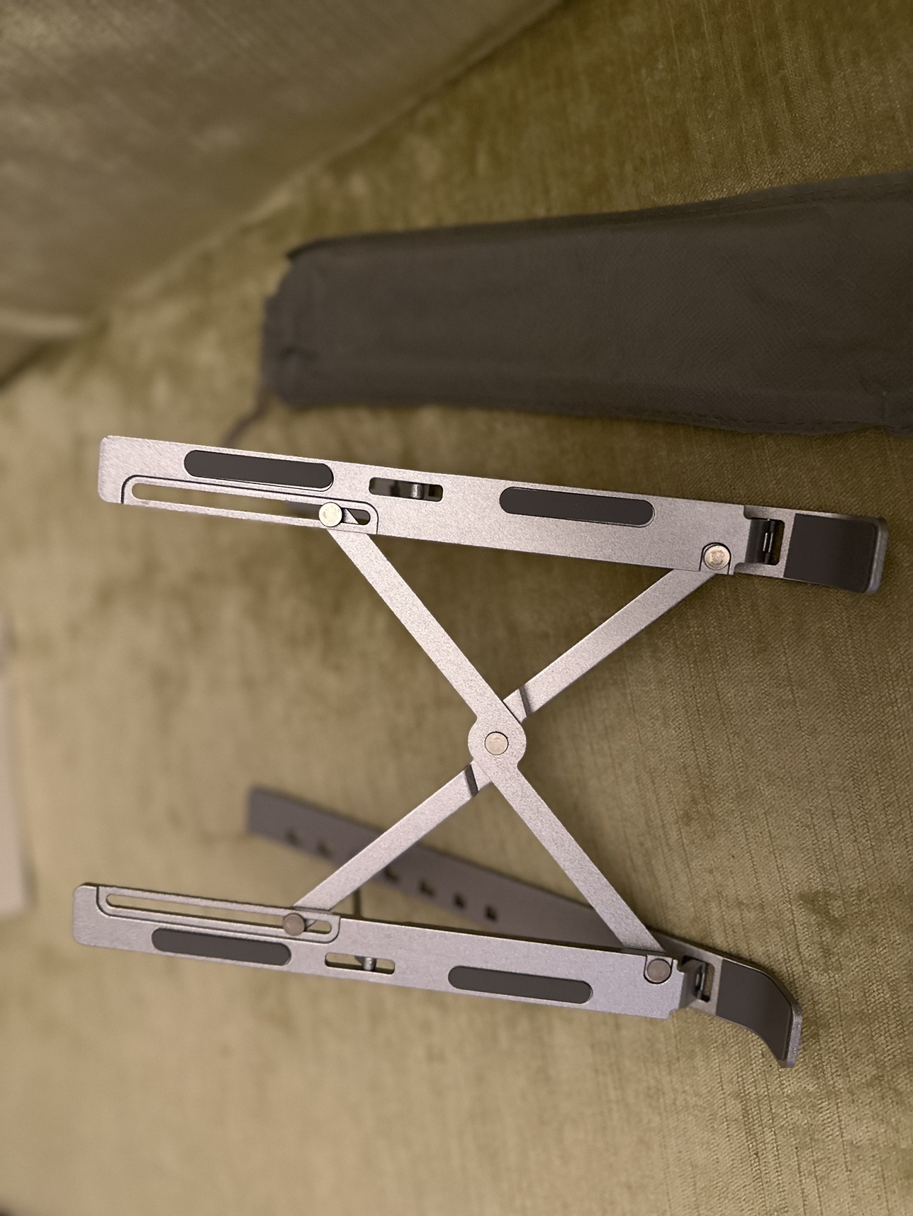 Laptop stand image indicator(2)