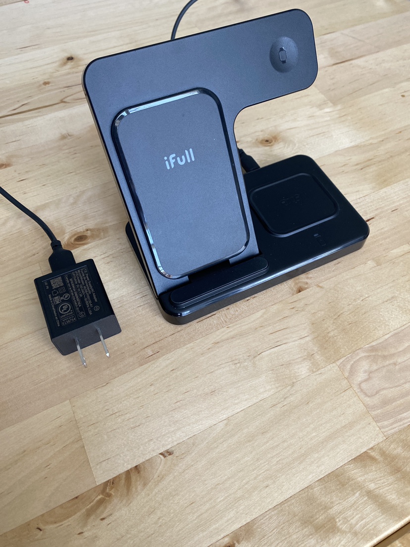 Wireless 3-in-1 Charging Pad - photo 2
