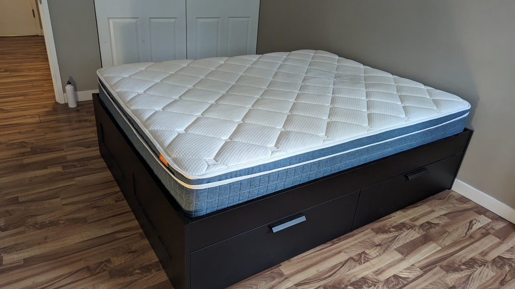Queen Bed with 4 storage (IKEA) + mattress - photo 2