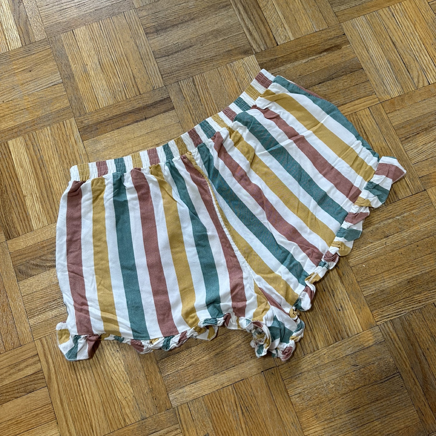 American eagle striped shorts image indicator(2)