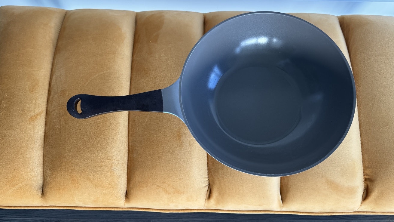 Brand new frying pan - 30cm image indicator(2)