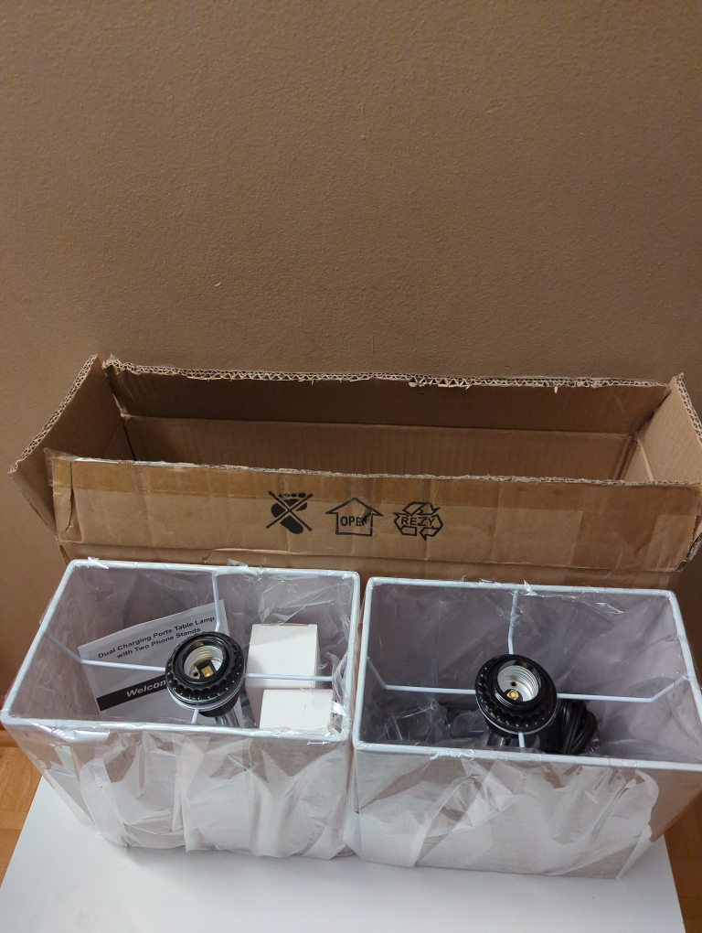 BNIB Set of 2 dual charging ports beige table lamps - photo 4