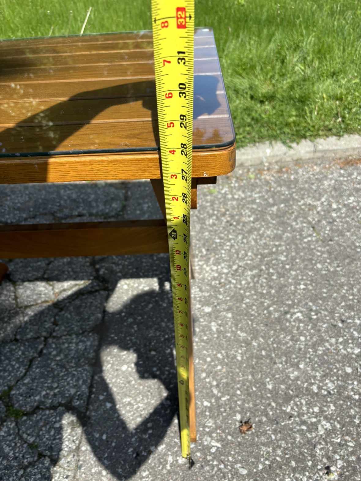 Wooden breakfast table image indicator(3)