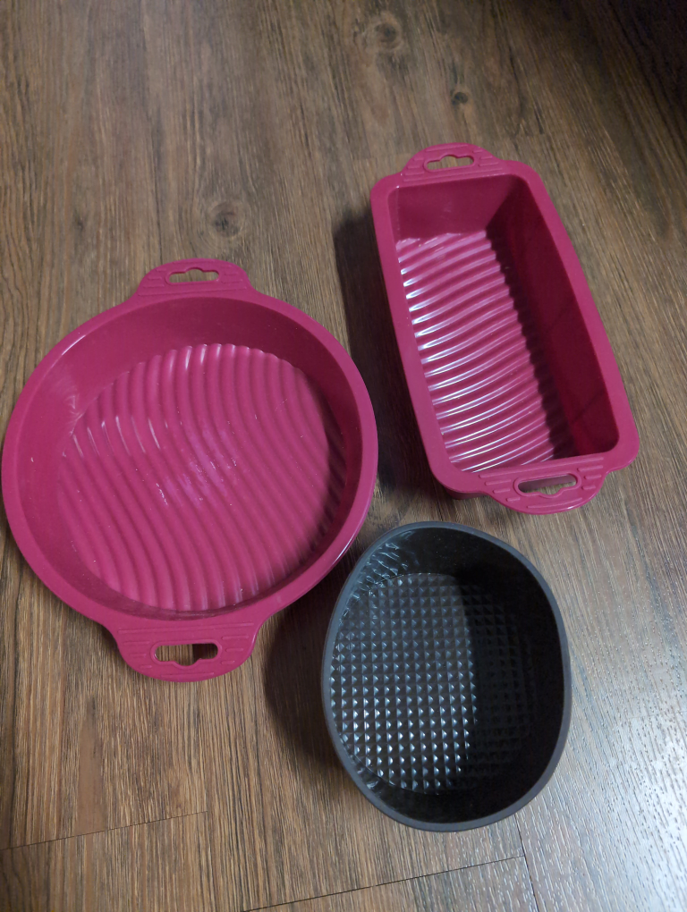 Silicone baking pans thumbnail