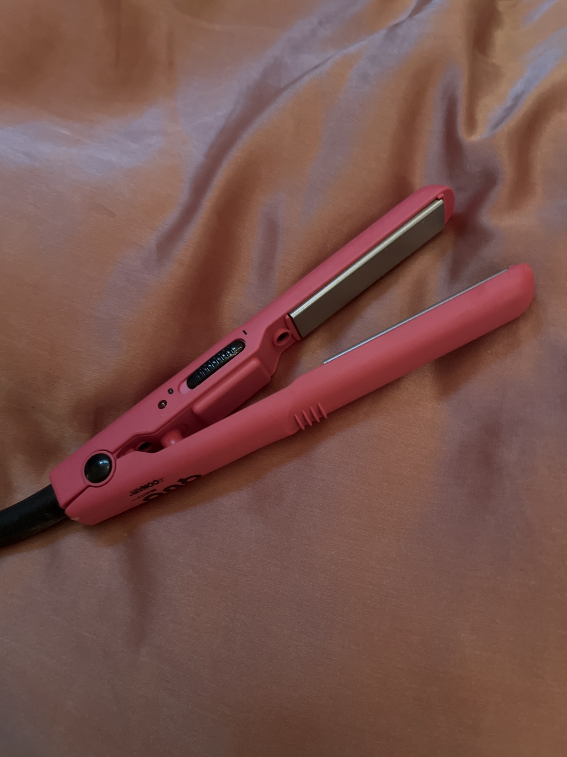 Mini straightener 🧡 thumbnail