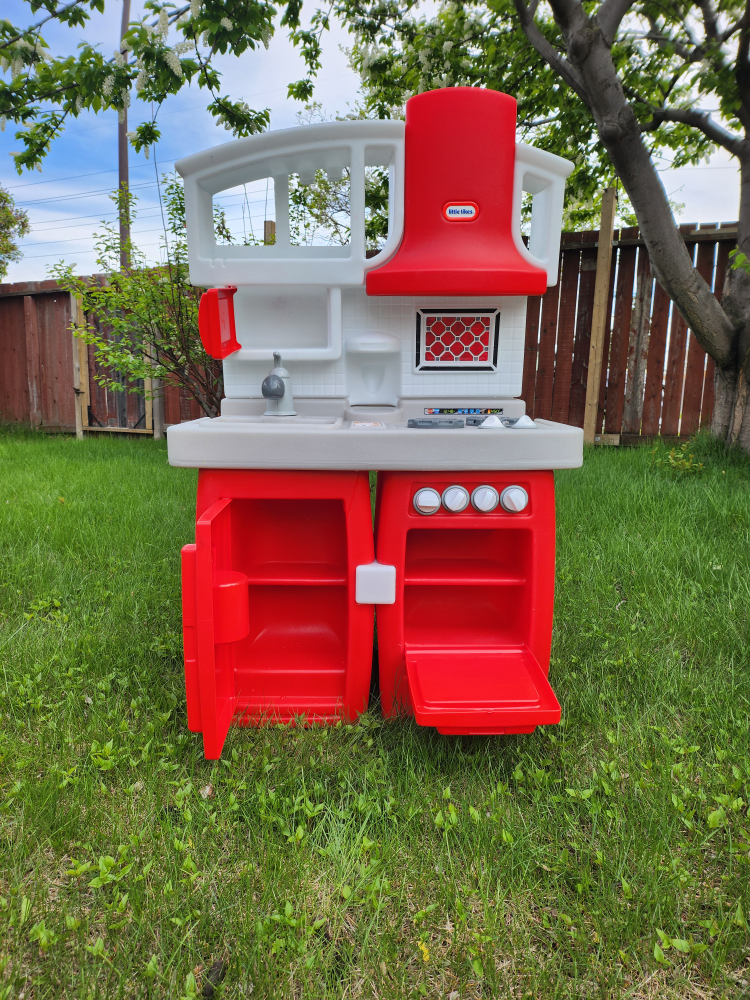 little tikes kitchen