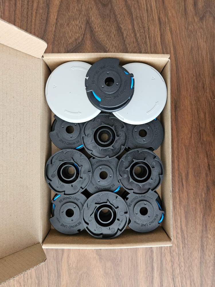 Ryobi 18V Cordless Trimmer & Blower w/ extras image indicator(3)