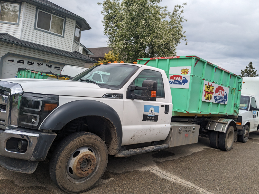 Junk removal call 780 884 7800 or 780 604 3459 image indicator(2)