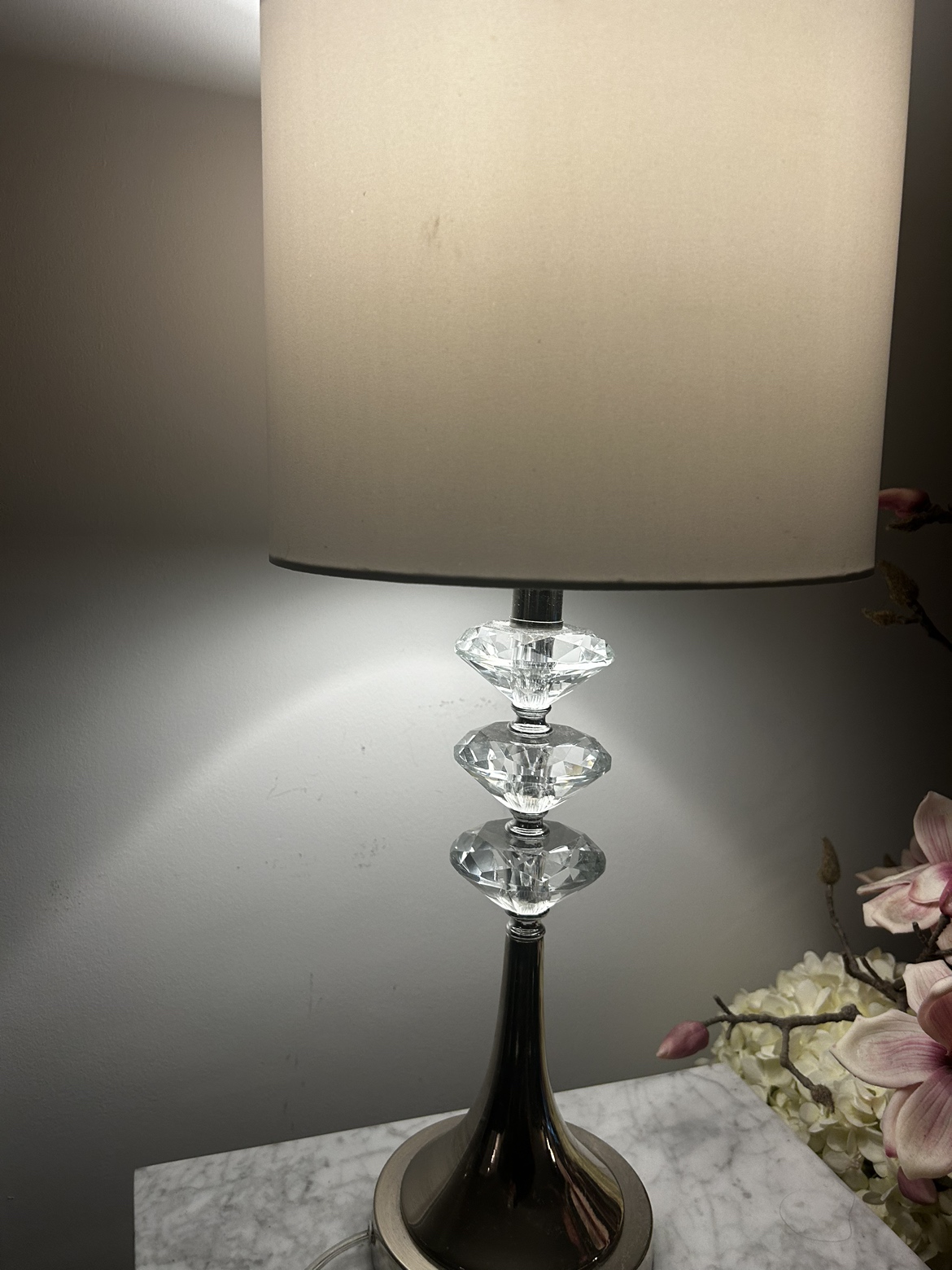 Table lamp