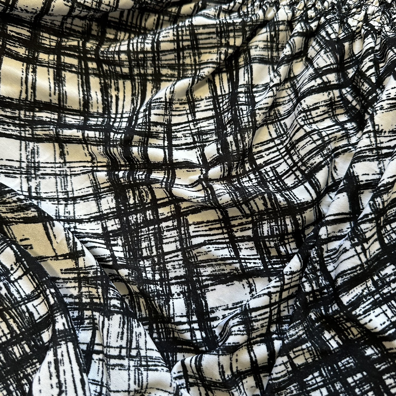 Black/white Strapless High-Low Dress image indicator(3)