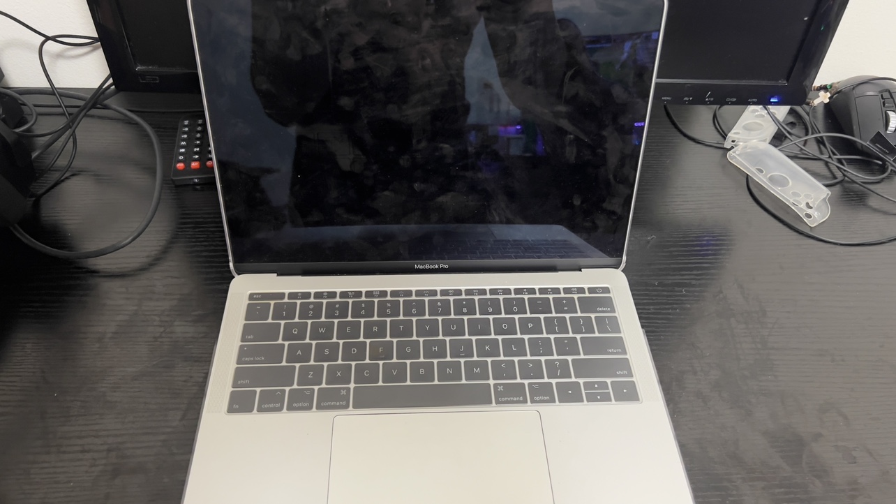 2017 Macbook pro 13’ - photo 2