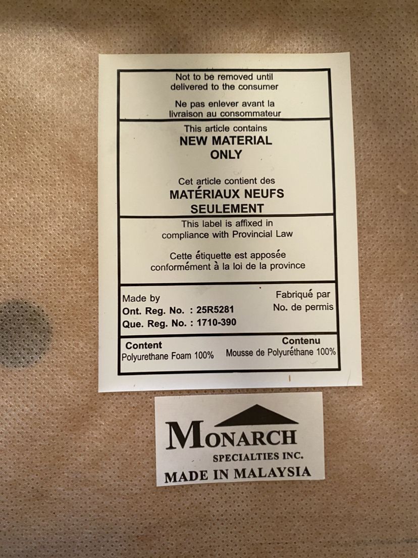 Monarch wood table & chairs #freecycle image indicator(4)